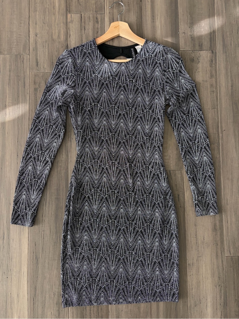 Homecoming hoco - black & silver sparkly bodycon dress - size S (4/6)